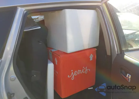 2014 Nissan Rogue Select S z USA, uszkodzony, nr VIN JN8AS5MT3EW101638